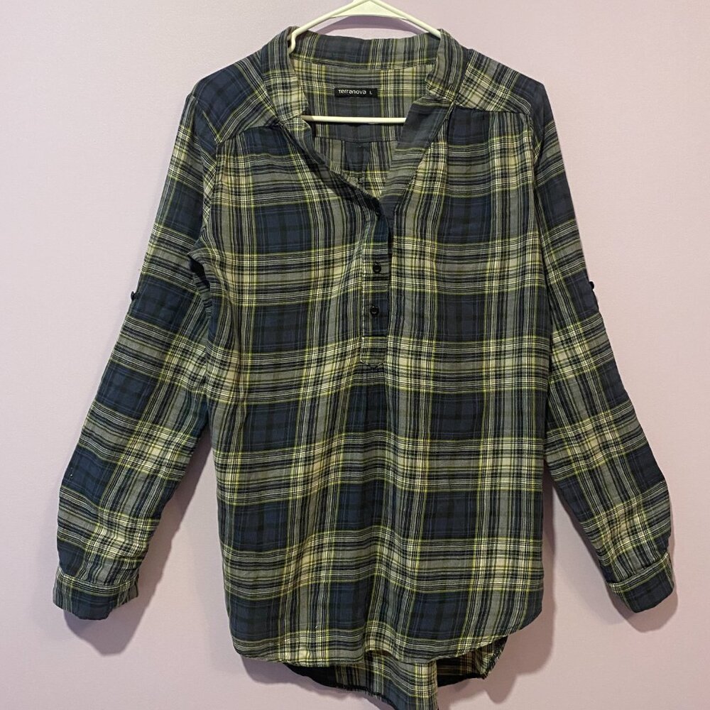 Terranova Green & Navy Plaid Popover Top